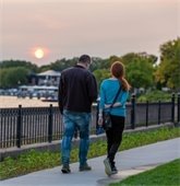 couple walking on the panoway park
